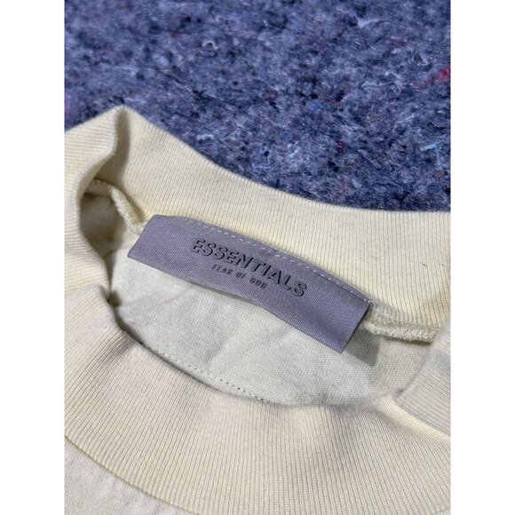 Essentials FEAR of GOD  T-Shirt  Size 12 / L - Picture 6 of 6